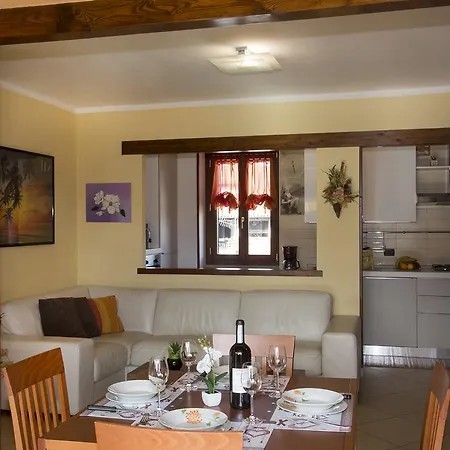 Al Chiaro Di Luna Apartament